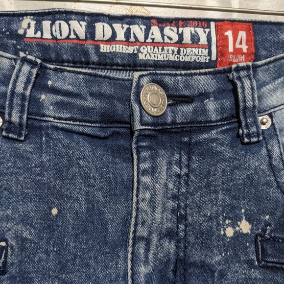 Distressed studded vintage denim jeans 🖤 - Picture 2 of 8